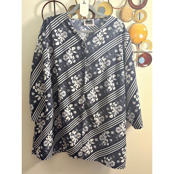 Maggie Barnes 5x button up shirt - Picture 1 of 3